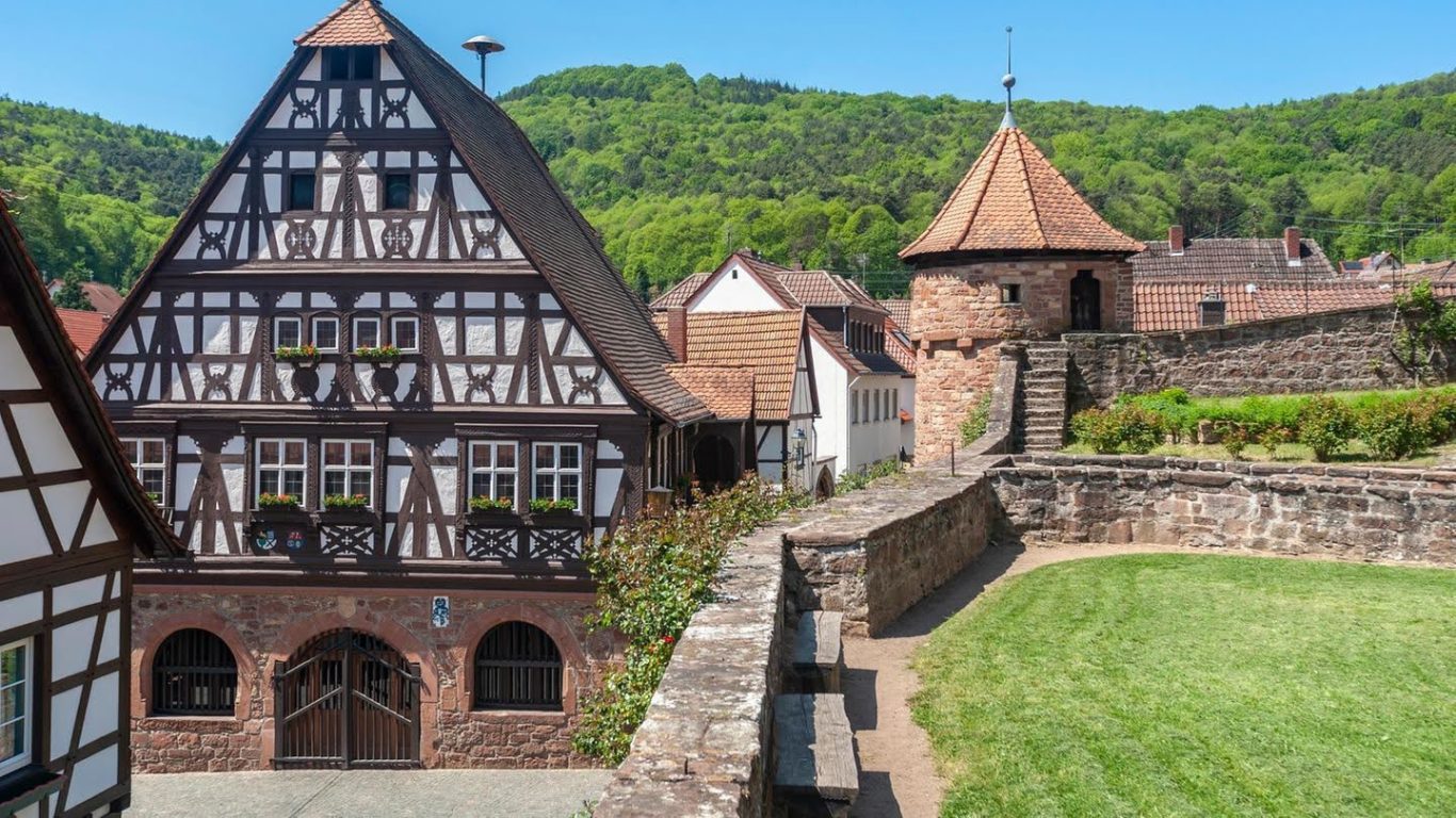 Rathaus in unserem Dorf in Dörrenbach